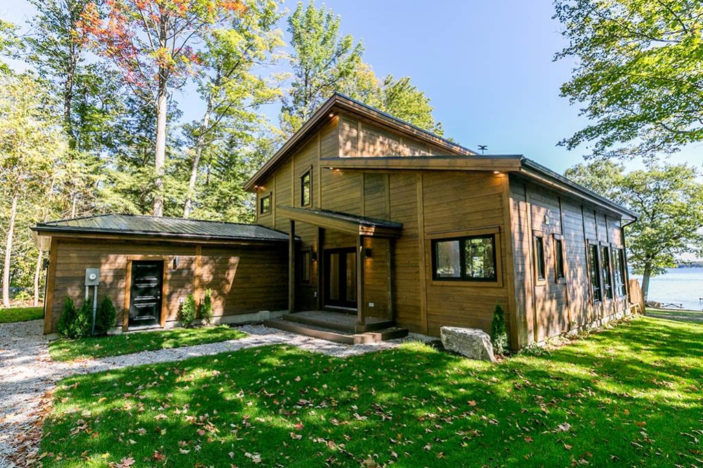 peek-a-boo-exterior-1